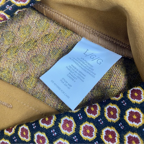 Cabi Dandy Kick Flare Crop High Rise Pants #4689 Size L Pull On Medallion Floral - Picture 10 of 14